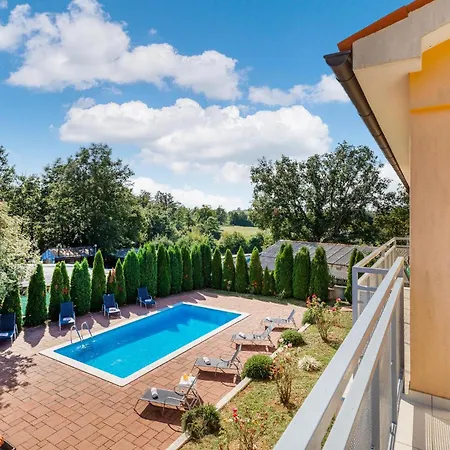 Awesome In With House A Panoramic View *